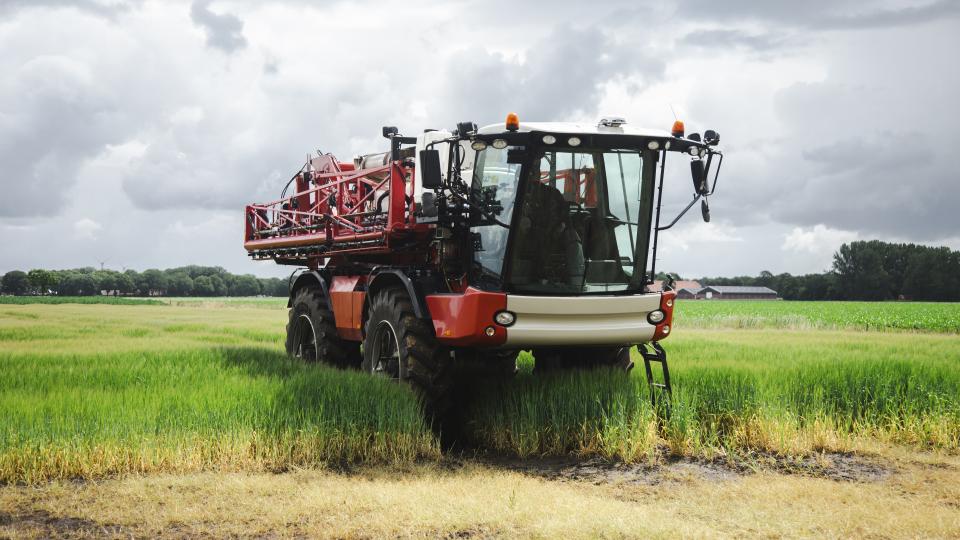 rooimachine op het platteland